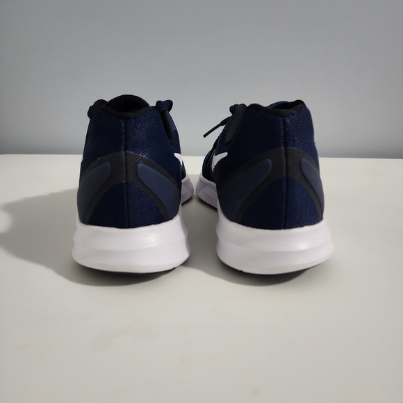 BNIB NIKE Downshifter - Picture 6 of 8